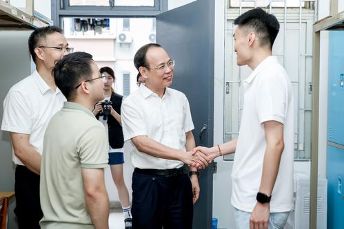 薪火相傳 廣工喜迎1.5萬新生，三代同校見證育人傳承